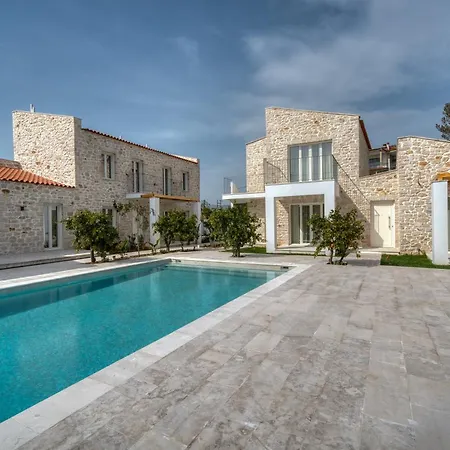 Petroulas Village 4*