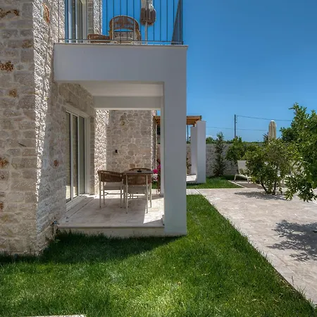 Hotel apartamentowy Petroulas Village 4*