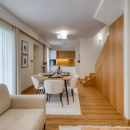 Petroulas Village Hotel apartamentowy 4*