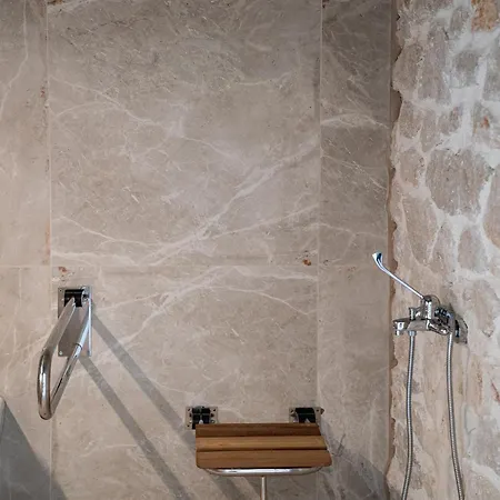 Petroulas Village Hotel apartamentowy 4*
