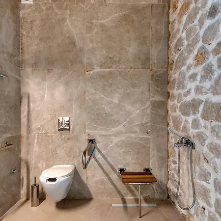 Petroulas Village 4*