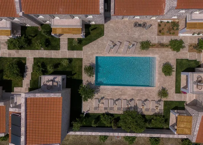 Petroulas Village 4*