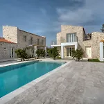 Petroulas Village 4*
