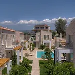 Petroulas Village نافبليو
