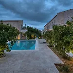 شقة فندقية Petroulas Village نافبليو