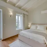 アパートホテル Petroulas Village