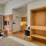 Petroulas Village アパートホテル