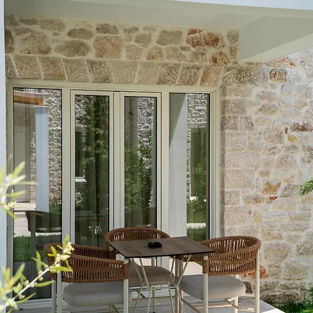 Petroulas Village 4*