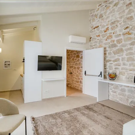 Aparthotel Petroulas Village