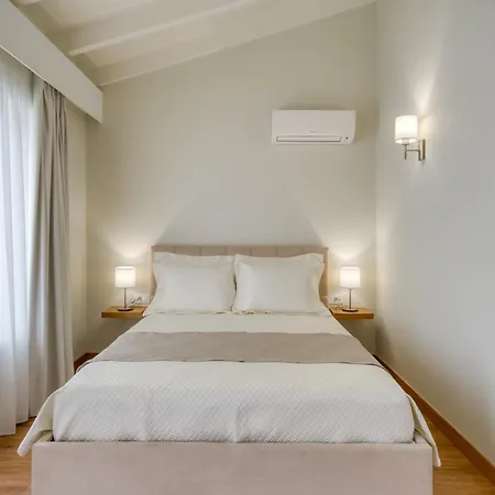 Petroulas Village Aparthotel 4*