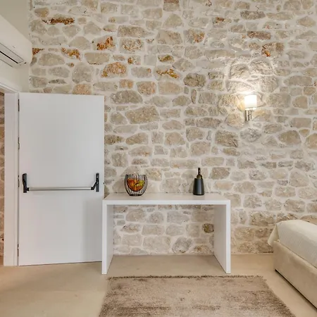 Aparthotel Petroulas Village