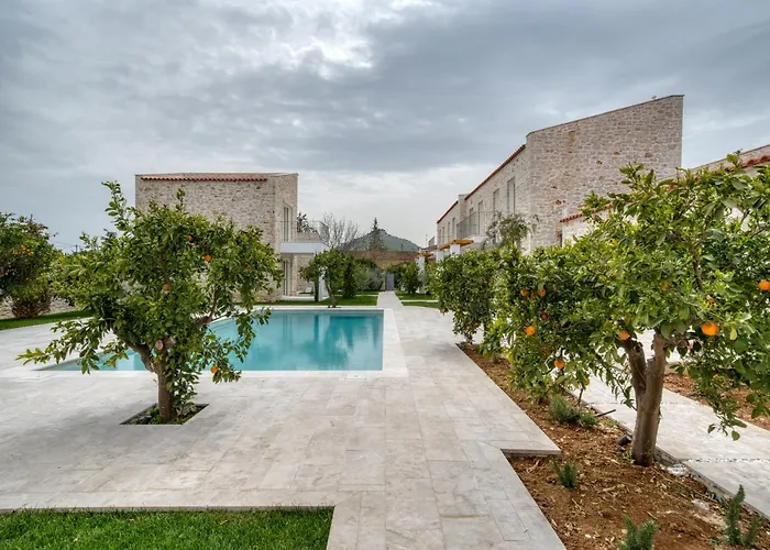 Petroulas Village Apart Otel 4*