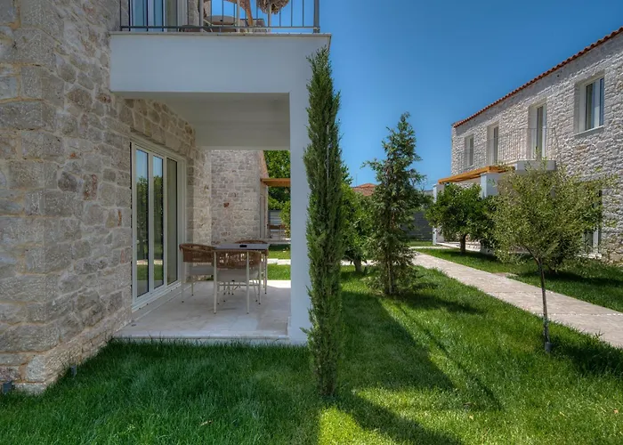 Petroulas Village Apart Otel Anabolu