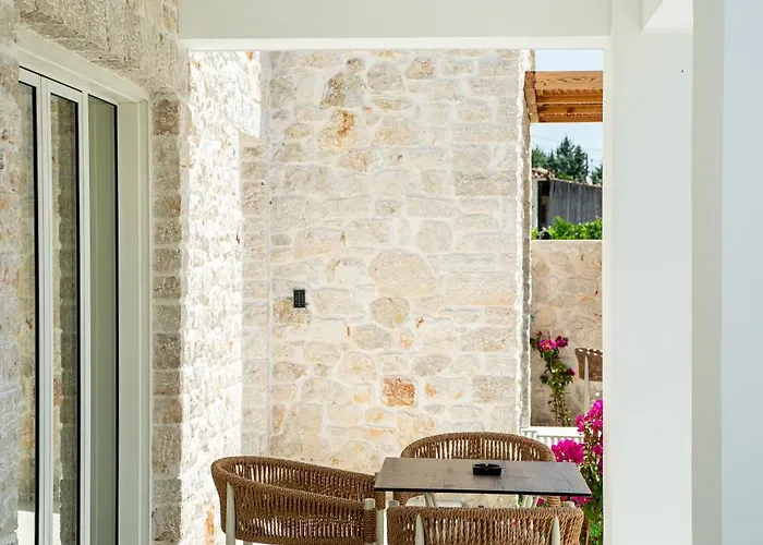 Petroulas Village Apart Otel