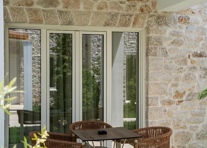 Petroulas Village 4*